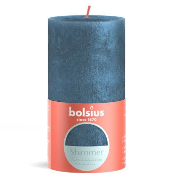 Bolsius metalliek blauw gelakte rustieke stompkaarsen 130/68 (60 uur) shimmer blue verpakt per 4 stuks