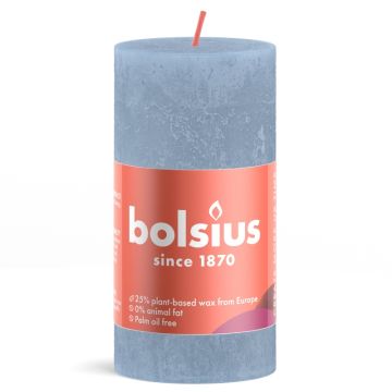 Bolsius lichtblauw rustiek stompkaars 130/68 (60 uur) sky blue verpakt per 4 stuks